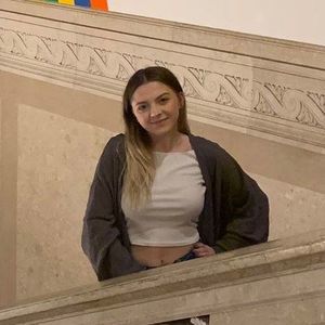 Meet your Posher, Brianna